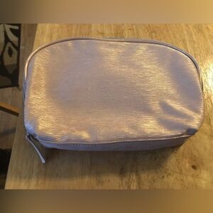Ahava Cosmetic Bag/pale pink shimmery in color